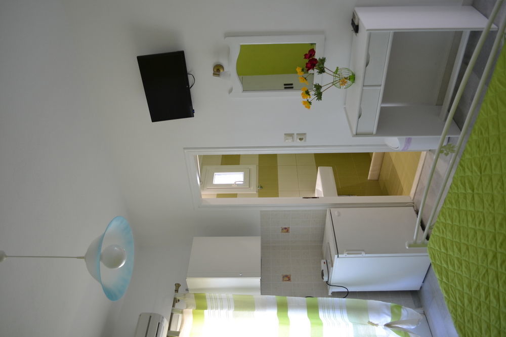 Klimataria Studios Agios Prokopios  Buitenkant foto